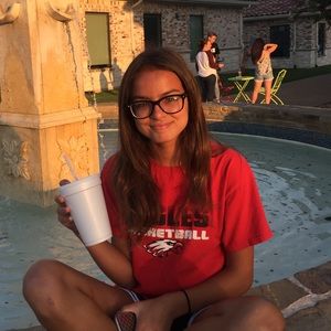 Meet your Posher, Clara